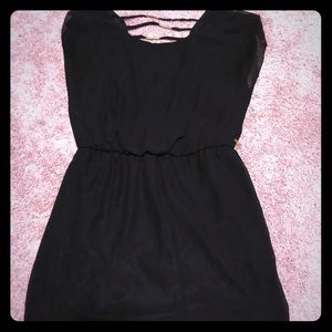 Short black casual dress.